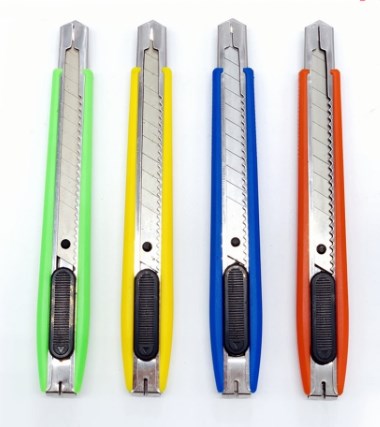 Large utility knife blade Paper cutter knife Coated with rubber Heavy duty wallpaper knife Tool knife for unwrapping express packages