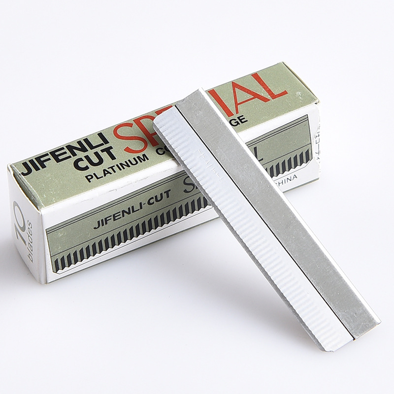 Cutting velvet spray blade is fully insulated, sharp and durable