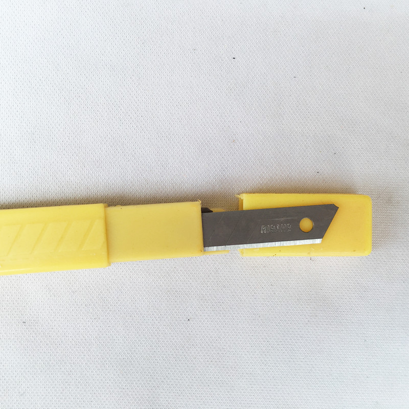 Cutting velvet spray blade is fully insulated, sharp and durable