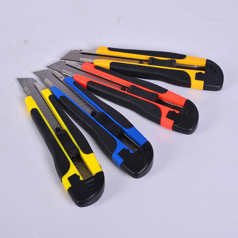 Wholesale ABS Handle 18mm Snap Off Blade Safety Cutter OEM Plastic sliding Utility knife wholesale price different colors