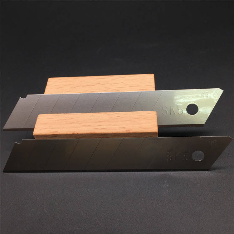 18mm High Carbon Steel Cutter Blades Snap-off Knife Blade for Cutting Leather Paper Box